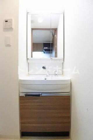 ポルト・ボヌール梅田WESTの独立洗面台|選べる家電プランあり！！