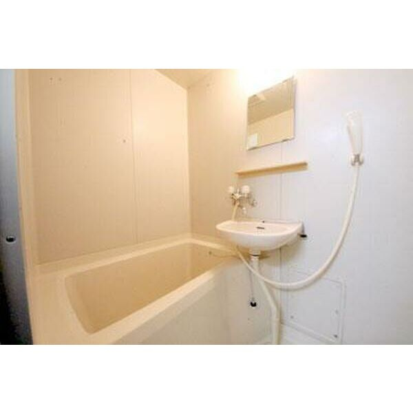 メゾンヴィバーチェの浴室