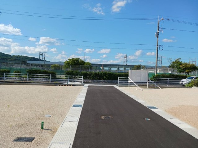 売土地　岡山県倉敷市上東の前面道路含む現地写真