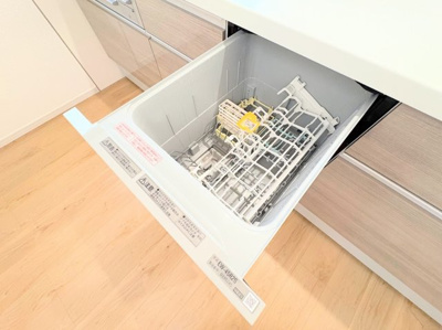 【設備】 | ◇◆横浜市青葉区若草台2期　新築一戸建て◆◇ | ◆食後の食器洗いは食洗機にお任せ！ご家族と団らんの時間を。家事の時短に効果大の食洗器付き。高温洗浄、節水効果もございます。