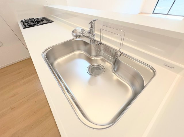 【キッチン】 | ◇◆横浜市青葉区若草台2期　新築一戸建て◆◇ | ◆浄水器一体型なのでシンクまわりがスッキリ！ハンドシャワー付きで便利。