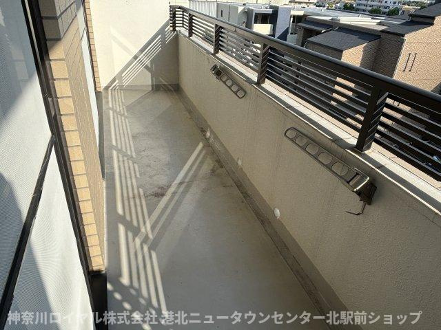 【バルコニー】
