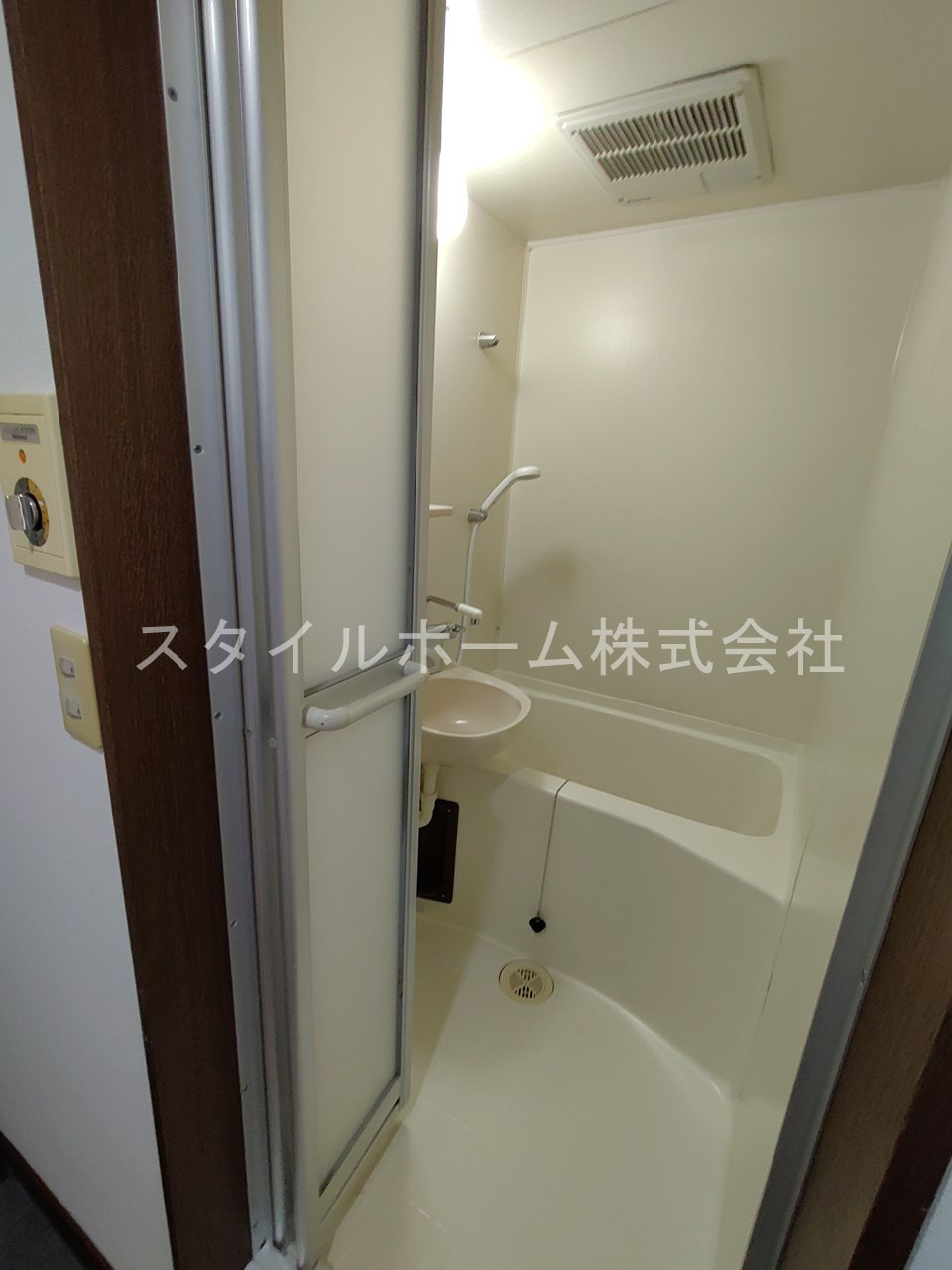 ウイングコート羽根井の浴室