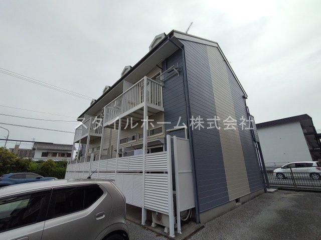 ウイングコート羽根井の外観