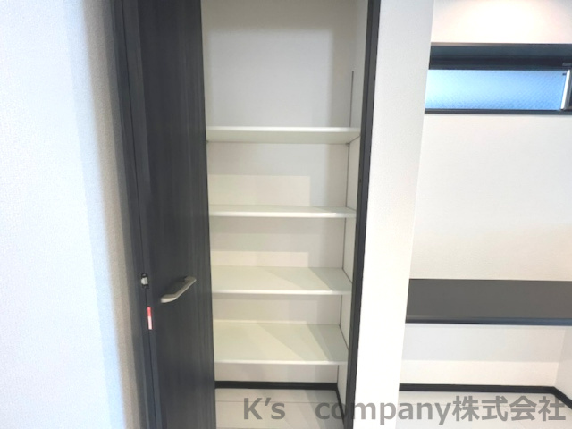 茅ヶ崎市若松町　築浅未入居戸建　A号棟の収納|収納も充実しています♪