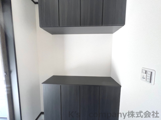 茅ヶ崎市若松町　築浅未入居戸建　A号棟の収納|玄関部分のシューズボックスです☆