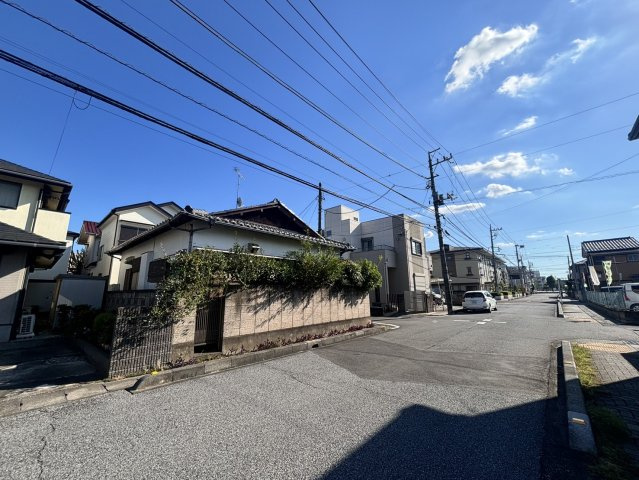 越谷市下間久里売地の前面道路含む現地写真