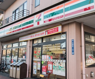 【周辺】 | ライオンズマンション本蓮沼第２　14165 | セブンイレブン 板橋大原町店まで111ｍ