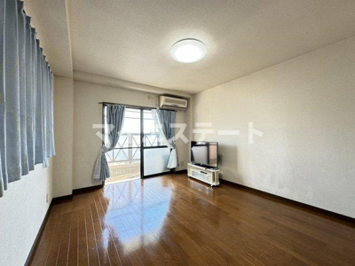 【洋室】 | ラ・リビエール