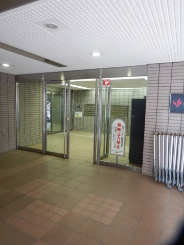 グランドメゾン上池袋のエントランス