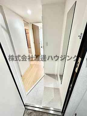 ONLYONE江坂の玄関