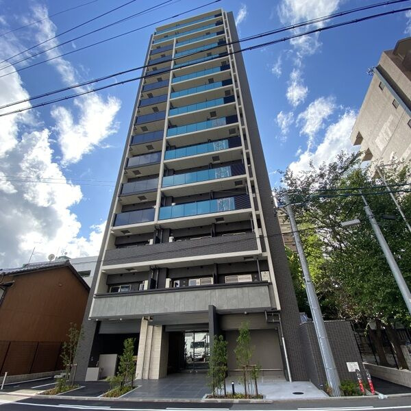 プレサンスロジェ大須白川公園の外観