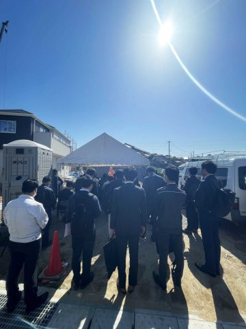 福間南 HACOGAIの外観|(構造・工法・仕様)【建設業者様向け説明会の様子】 次世代の新しい工法のため、 注目度も高く多くの専門業者様が見に来られました。 