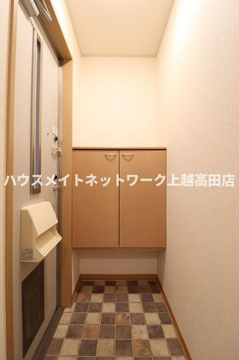 ロイヤルタウン寺町 参番館の玄関|玄関