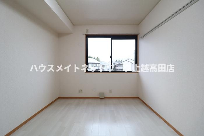 ロイヤルタウン寺町 参番館の洋室|洋室