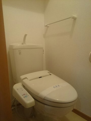 【トイレ】 | カサ・デ・ロサＢ | 落ち着いた色調のトイレです