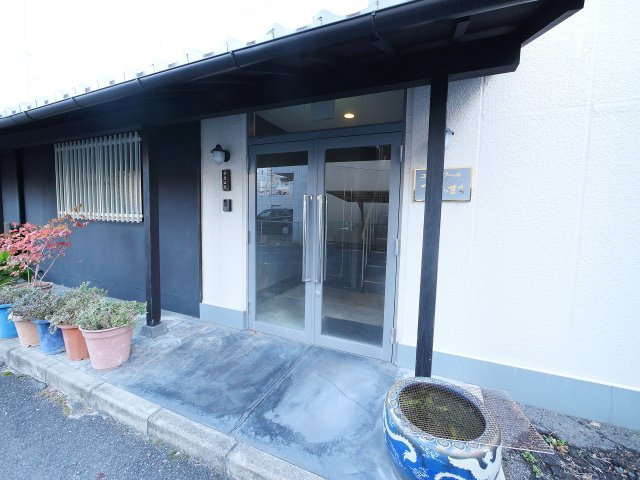 エスポワールするがまちのエントランス|毎日通るエントランスはこのようになっています