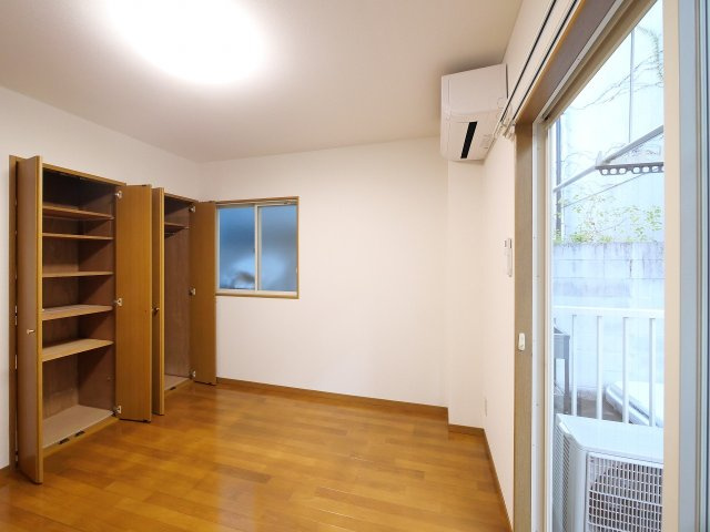 エスポワールするがまちの居間・リビング|こちらのリビングで趣味の時間をお楽しみください