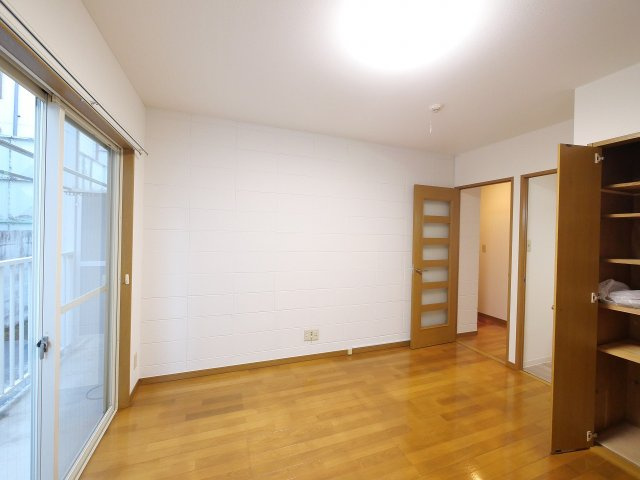 エスポワールするがまちの居間・リビング|こちらの居間で趣味の時間をお楽しみください