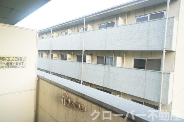 グランシャトー吉原北棟のバルコニー