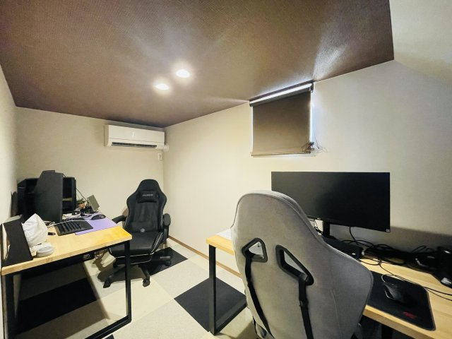 【洋室】 | 比企郡滑川町大字月輪　中古戸建 | 2階書斎