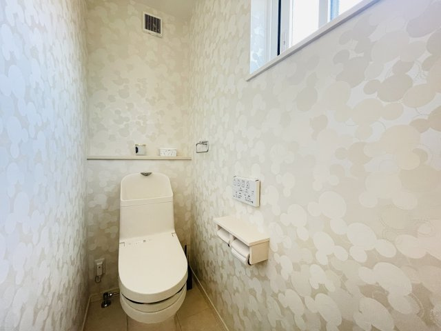 【トイレ】 | 比企郡滑川町大字月輪　中古戸建 | 2階トイレ