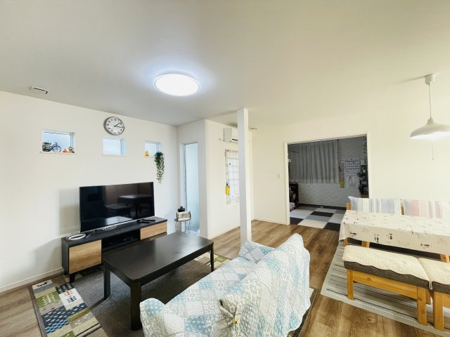 【居間・リビング】 | 比企郡滑川町大字月輪　中古戸建