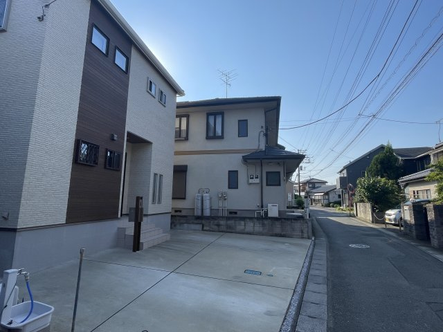 【前面道路含む現地写真】 | 比企郡滑川町大字月輪　中古戸建
