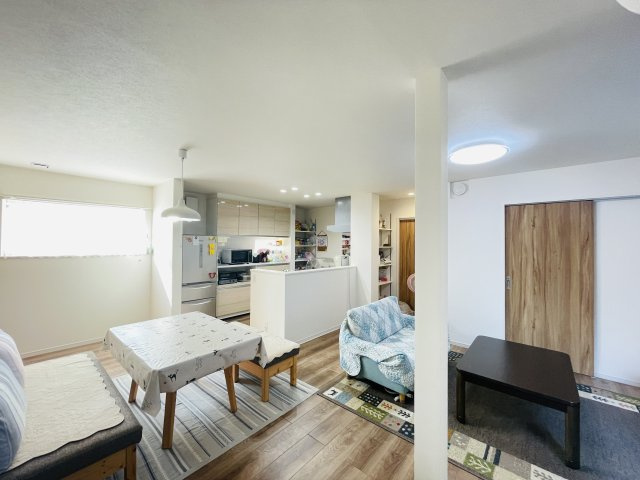 【居間・リビング】 | 比企郡滑川町大字月輪　中古戸建