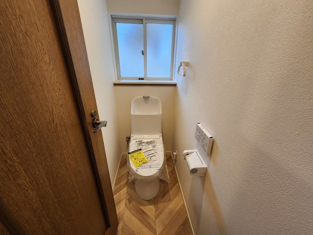小牧市光ヶ丘４丁目　中古戸建のトイレ|2階のトイレです
