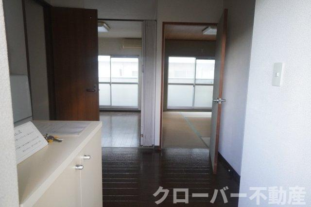 グランシャトー吉原北棟の玄関