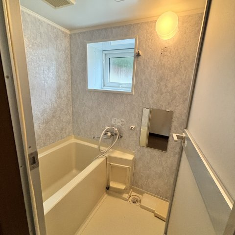中島本町ＹＡ－２の浴室
