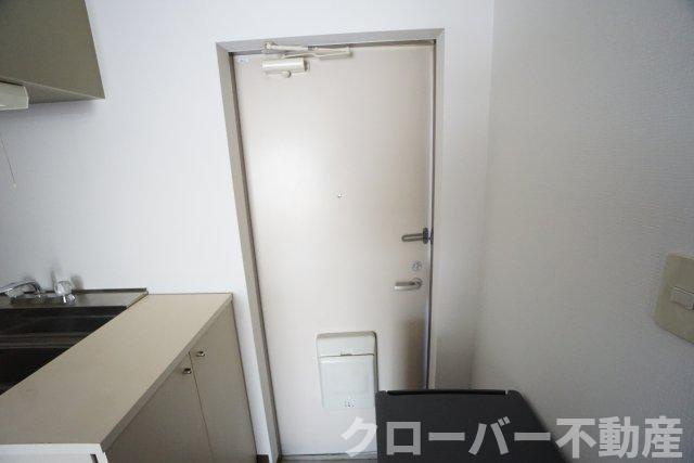 グランシャトー吉原北棟の玄関