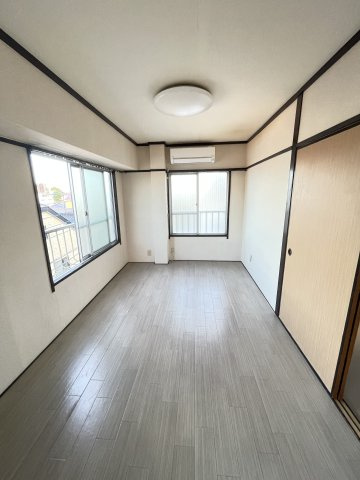 今井ビルの洋室|コンパクトで使いやすい洋室です