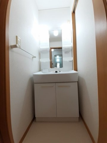 サンライズ貴園Ａの洗面所|脱衣スペースもあります