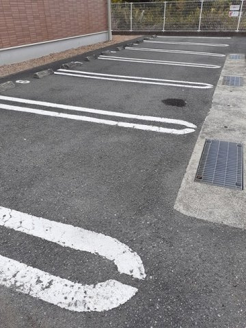 サンライズ貴園Ａの駐車場|駐車場があります