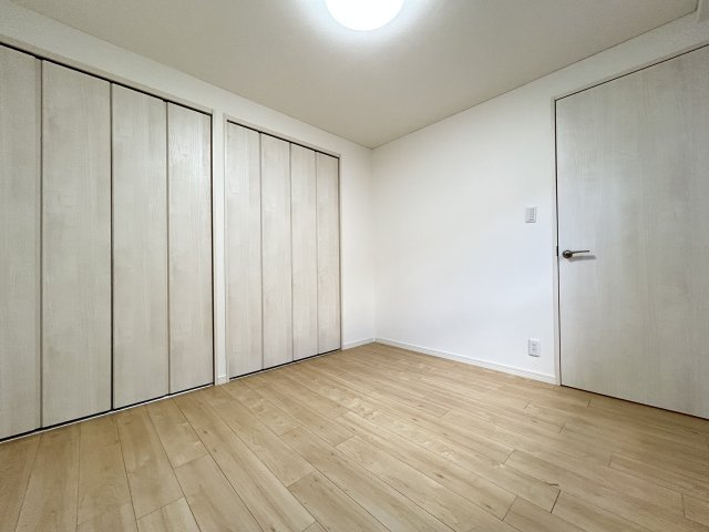 京阪・地下鉄・阪急の３沿線アクセス可能◆２０２５年１月リフォーム済み◆南向き◆オークリッチ松原の洋室|洋室