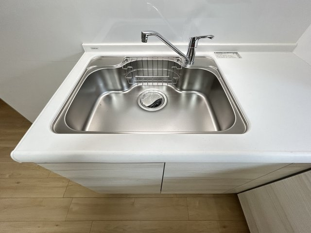 京阪・地下鉄・阪急の３沿線アクセス可能◆２０２５年１月リフォーム済み◆南向き◆オークリッチ松原のキッチン|シンク