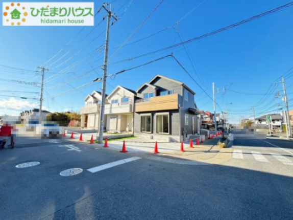 上尾市向山　第10　新築戸建　ハートフルタウンGの前面道路含む現地写真