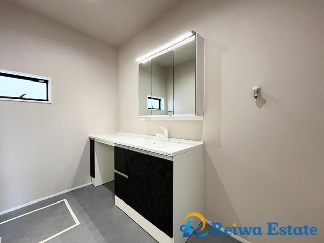 未入居戸建　茅ヶ崎市甘沼の独立洗面台