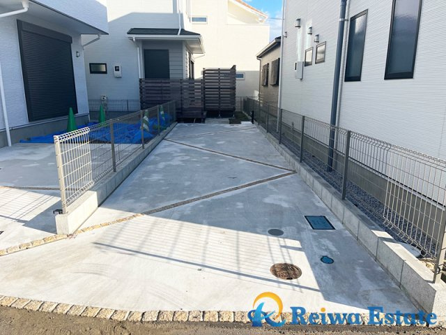 未入居戸建　茅ヶ崎市甘沼の駐車場