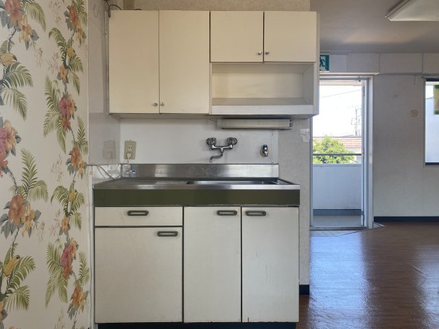 平塚市徳延１丁目の店舗事務所のキッチン