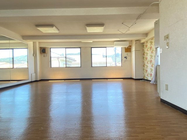 平塚市徳延１丁目の店舗事務所の内装