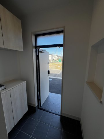 シアラ南出島NT II・デザイナーズ戸建賃貸・95047の玄関|B号玄関