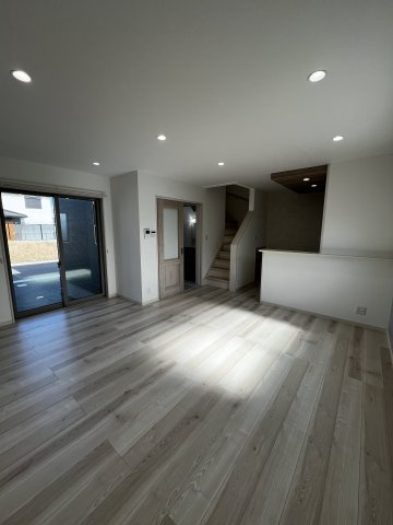 シアラ南出島NT II・デザイナーズ戸建賃貸・95047の居間・リビング|B号リビング