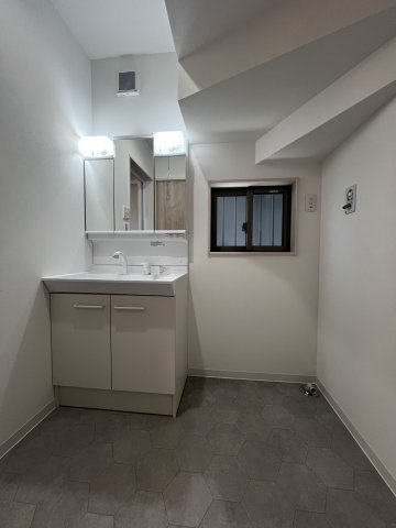 シアラ南出島NT II・デザイナーズ戸建賃貸・95047の洗面所|B号洗面室