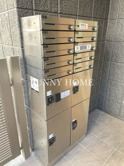 【その他共用部分】 | 不在時の荷物の受け取りに便利な宅配ボックス♪