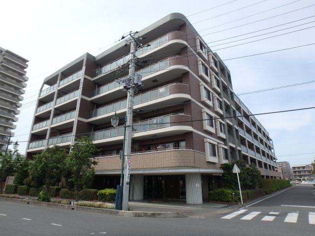 アンビシャスプラザ坂戸の外観