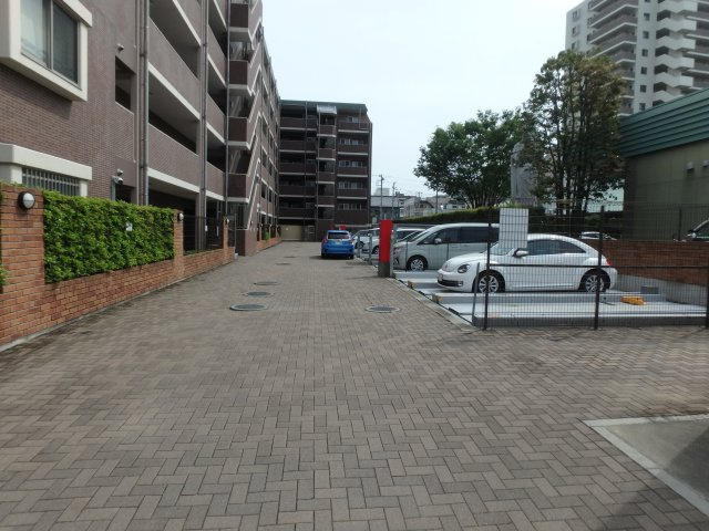 アンビシャスプラザ坂戸の駐車場