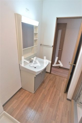 習志野市新栄１丁目の賃貸マンションの洗面所|明るい洗面所です※違うお部屋の写真です